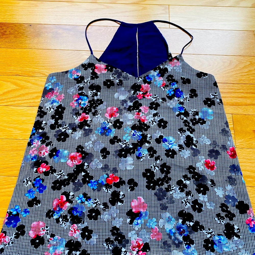 NEW- EXPRESS CAMI TOP - two way